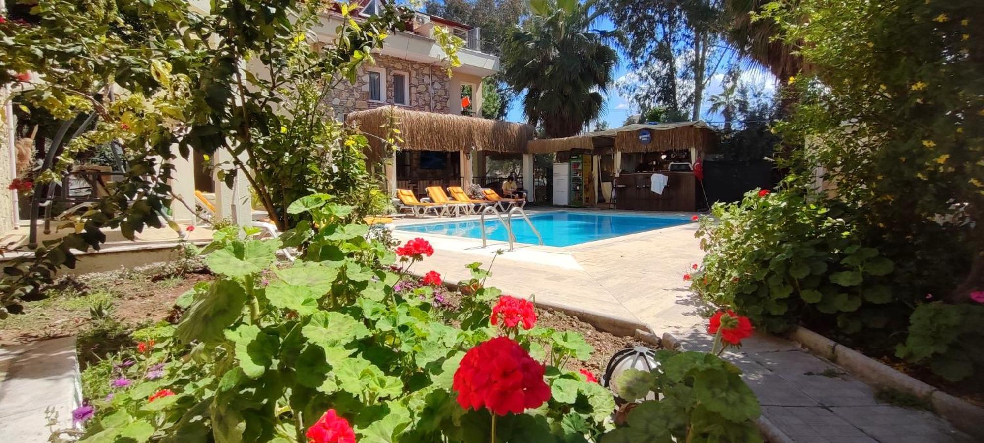 Cileks Apart Otel Фетие Екстериор снимка