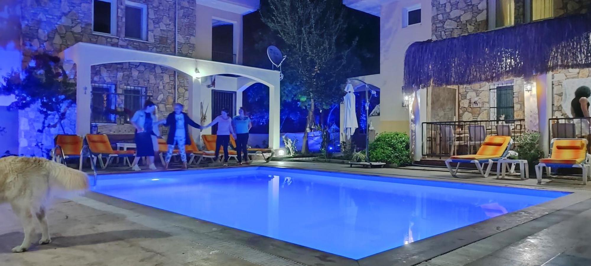 Cileks Apart Otel Фетие Екстериор снимка