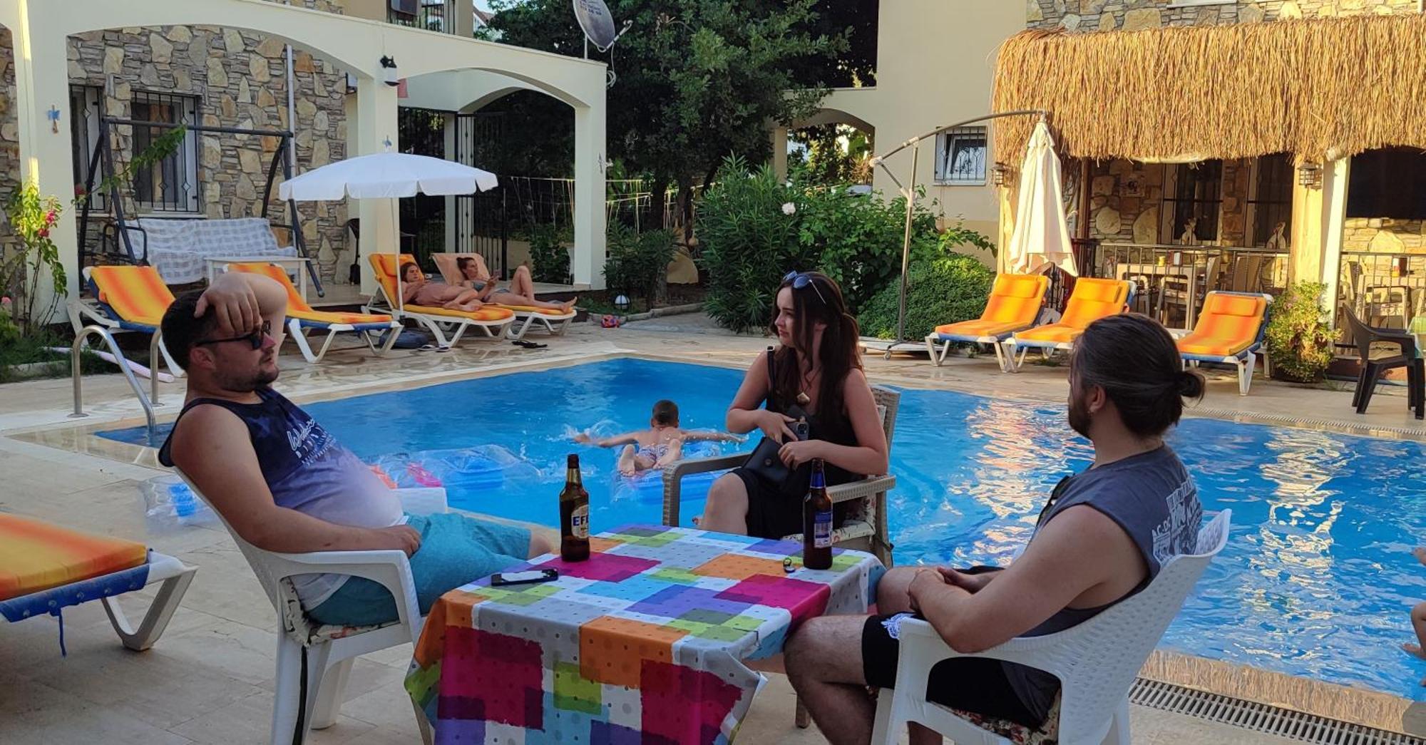 Cileks Apart Otel Фетие Екстериор снимка